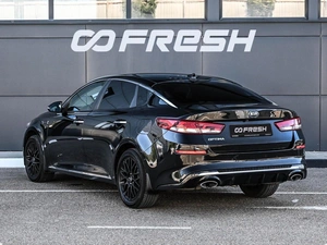 Седан Kia Optima 2019 года, 1939000 рублей, Кирилловка