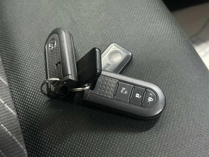 Минивэн Toyota Roomy 2019 года, 980000 рублей, Красноярск