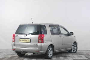 Минивэн Toyota Raum 2005 года, 549000 рублей, Кемерово
