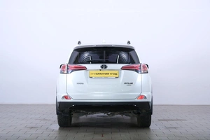 Внедорожник Toyota RAV4 2018 года, 2949000 рублей, Омск