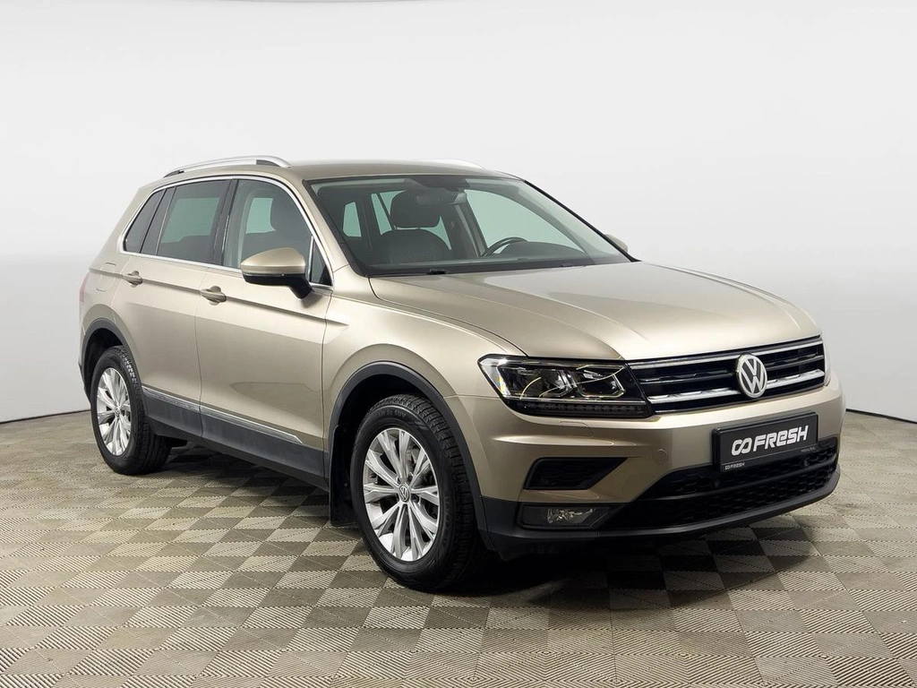 Внедорожник Volkswagen Tiguan 2018 года, 2178200 рублей, Казань