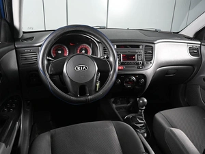 Седан Kia Rio 2011 года, 699000 рублей, Ростов-на-Дону