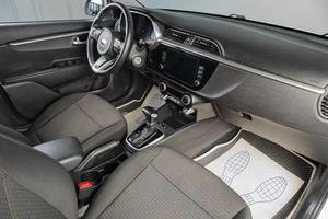 Седан Kia Rio 2021 года, 1719000 рублей, Тюмень