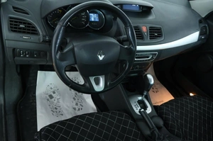 Седан Renault Fluence 2010 года, 849000 рублей, Омск
