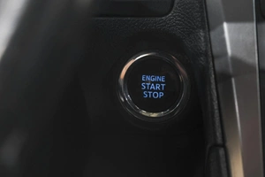 Седан Toyota Camry 2016 года, 2099000 рублей, Новокузнецк