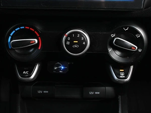 Седан Kia Rio 2017 года, 899000 рублей, Кирилловка