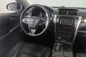 Седан Toyota Camry 2016 года, 1869000 рублей, Пермь