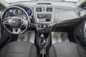 Седан Renault Logan 2018 года, 779000 рублей, Барнаул