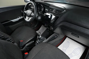 Хетчбэк Kia Rio 2013 года, 899000 рублей, Тюмень