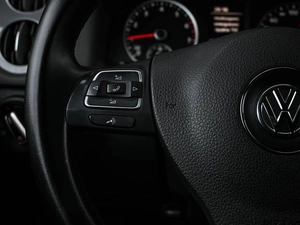 Внедорожник Volkswagen Tiguan 2012 года, 1000000 рублей, Кирилловка