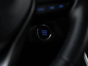Внедорожник Toyota RAV4 2020 года, 3748444 рублей, Москва