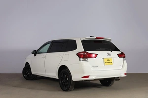 Универсал Toyota Corolla Fielder 2017 года, 1339000 рублей, Новосибирск