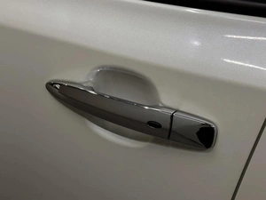 Хетчбэк Nissan Leaf 2019 года, 1947000 рублей, Красноярск