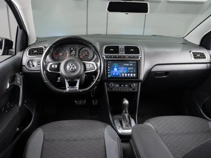 Седан Volkswagen Polo 2018 года, 1479000 рублей, Тюмень