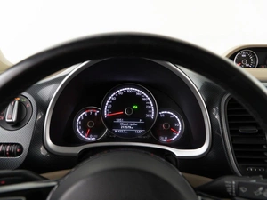 Хетчбэк Volkswagen Beetle 2014 года, 1599050 рублей, Москва