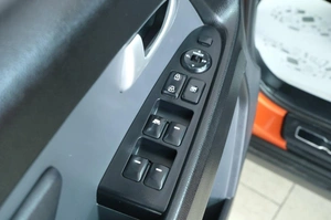 Внедорожник Kia Sportage 2013 года, 1299000 рублей, Омск
