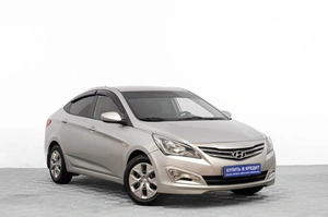 Седан Hyundai Solaris 2015 года, 899000 рублей, Барнаул