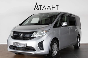 Минивэн Honda Stepwgn 2017 года, 1799000 рублей, Красноярск