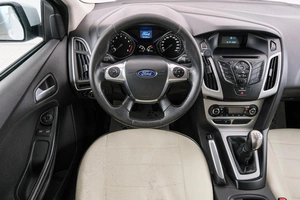 Хетчбэк Ford Focus 2013 года, 809000 рублей, Красноярск