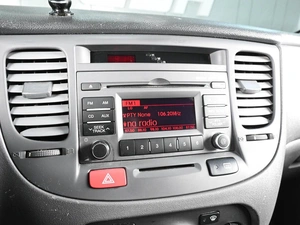 Хетчбэк Kia Rio 2011 года, 689000 рублей, Ростов-на-Дону
