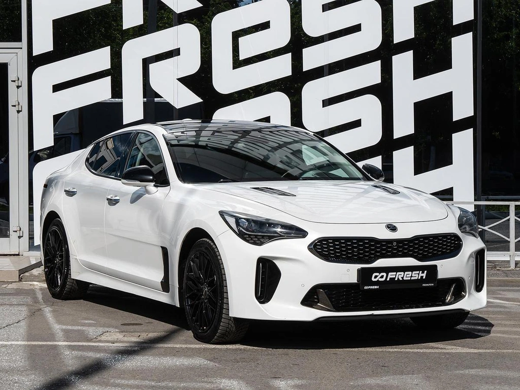 Лифтбек Kia Stinger 2019 года, 2390000 рублей, Волгоград