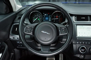 Внедорожник Jaguar E-Pace 2019 года, 2699000 рублей, Красноярск