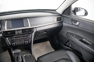 Седан Kia K5 2018 года, 1889000 рублей, Пермь