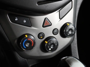 Седан Chevrolet Aveo 2013 года, 659000 рублей, Воронеж