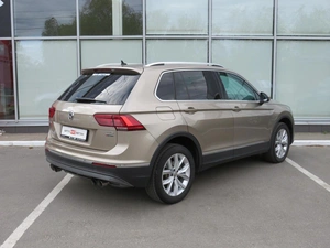 Внедорожник Volkswagen Tiguan 2017 года, 2550000 рублей, Брянск
