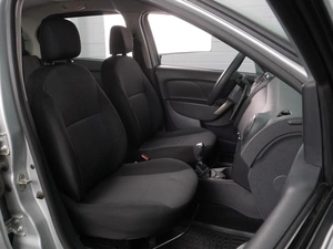 Седан Renault Logan 2015 года, 749000 рублей, Воронеж