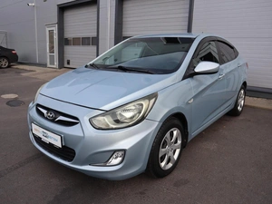 Седан Hyundai Solaris 2013 года, 905000 рублей, Железногорск