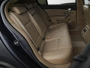 Седан Renault Latitude 2010 года, 899050 рублей, Москва