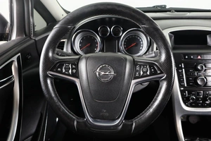 Хетчбэк Opel Astra GTC 2012 года, 689000 рублей, Пермь