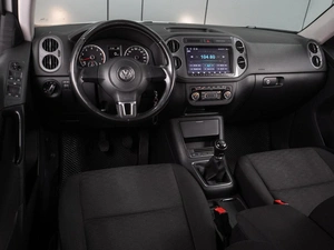Внедорожник Volkswagen Tiguan 2014 года, 1250000 рублей, Воронеж