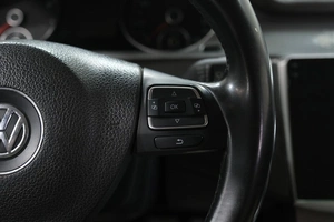 Седан Volkswagen Passat 2011 года, 1069000 рублей, Новокузнецк