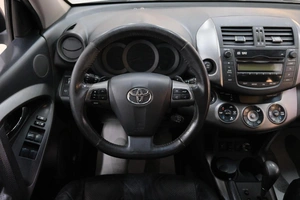 Внедорожник Toyota RAV4 2012 года, 1529000 рублей, Омск