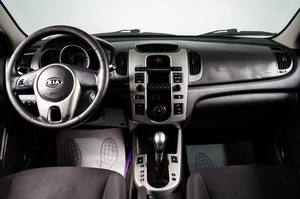 Седан Kia Cerato 2009 года, 829000 рублей, Сургут