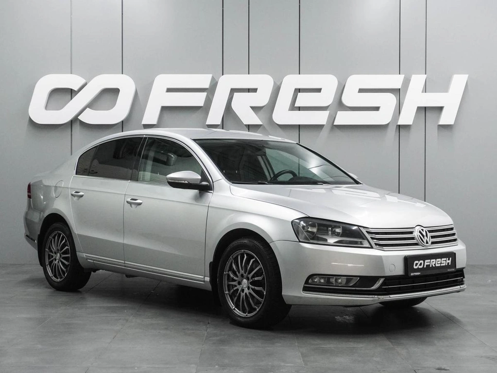 Седан Volkswagen Passat 2011 года, 1339000 рублей, Воронеж