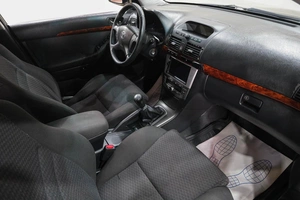 Седан Toyota Avensis 2005 года, 729000 рублей, Новокузнецк
