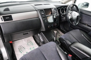 Седан Nissan Tiida 2004 года, 689000 рублей, Красноярск