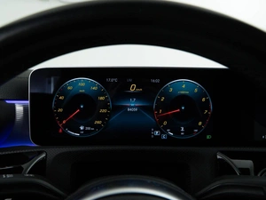 Седан Mercedes-benz CLA-класс 2019 года, 3298999 рублей, Москва