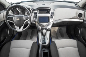 Седан Chevrolet Cruze 2011 года, 799000 рублей, Барнаул