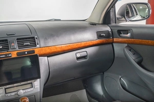 Седан Toyota Avensis 2007 года, 859000 рублей, Томск