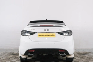 Седан Hyundai Avante 2011 года, 999000 рублей, Красноярск