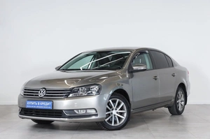 Седан Volkswagen Passat 2012 года, 1059000 рублей, Новосибирск