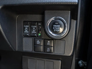 Хетчбэк Toyota Tank 2018 года, 1050000 рублей, Краснодар