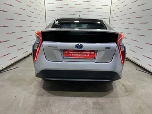Лифтбек Toyota Prius 2016 года, 1295000 рублей, Красноярск