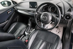 Хетчбэк Mazda Demio 2015 года, 1099000 рублей, Красноярск