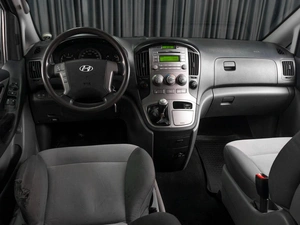 Минивэн Hyundai H-1 2010 года, 1347000 рублей, Тюмень