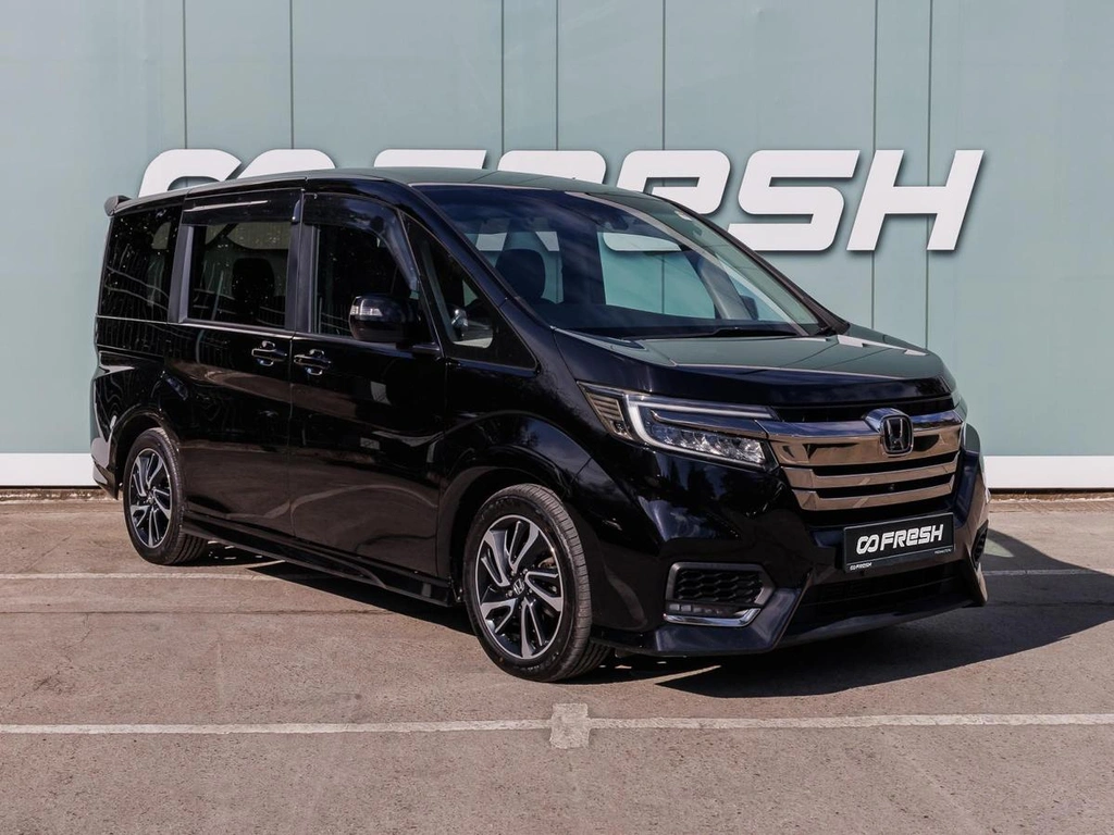 Минивэн Honda Stepwgn Spada 2018 года, 2250000 рублей, Большой Сочи